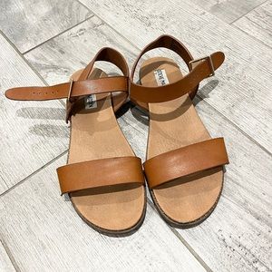 STEVE MADDEN brown strap sandals